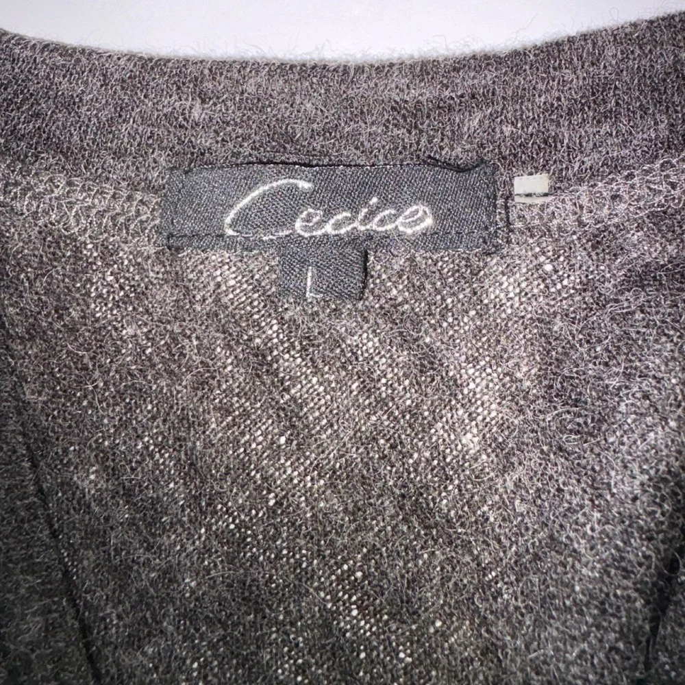 Cecico & Turquoise Haven Womens Tops Bundle Grey Off Shoulder Yellow V-Neck L - Picture 4 of 13